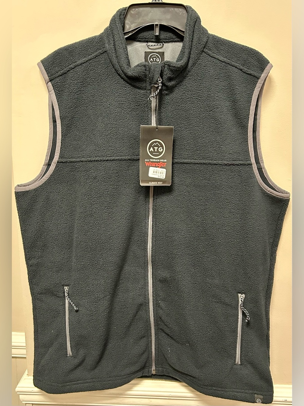 Wrangler ATG Men's Charcoal Fleece Vest